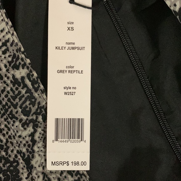 NWT- Walter Baxter Fully Lined Rayon Jumpsuit- No Sleeves- XS- Grey and Black - Picture 6 of 6